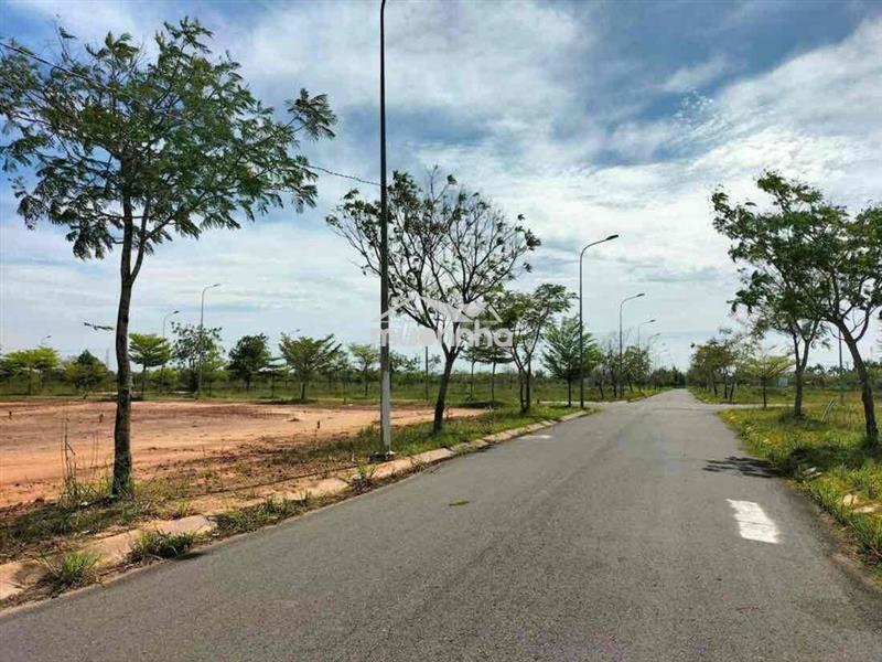 Đất sổ hồng riêng liền kề vinhomes hóc môn