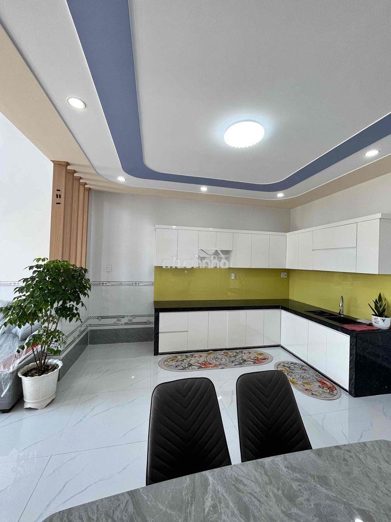 Nhà rộng 3pn, đã hoàn công, đường xe hơi - 3