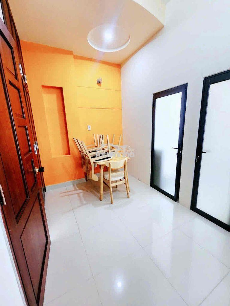 Cho thuê chdv 2pn - ban công full nội thất rộng 55m2 ngay trung tâm bt