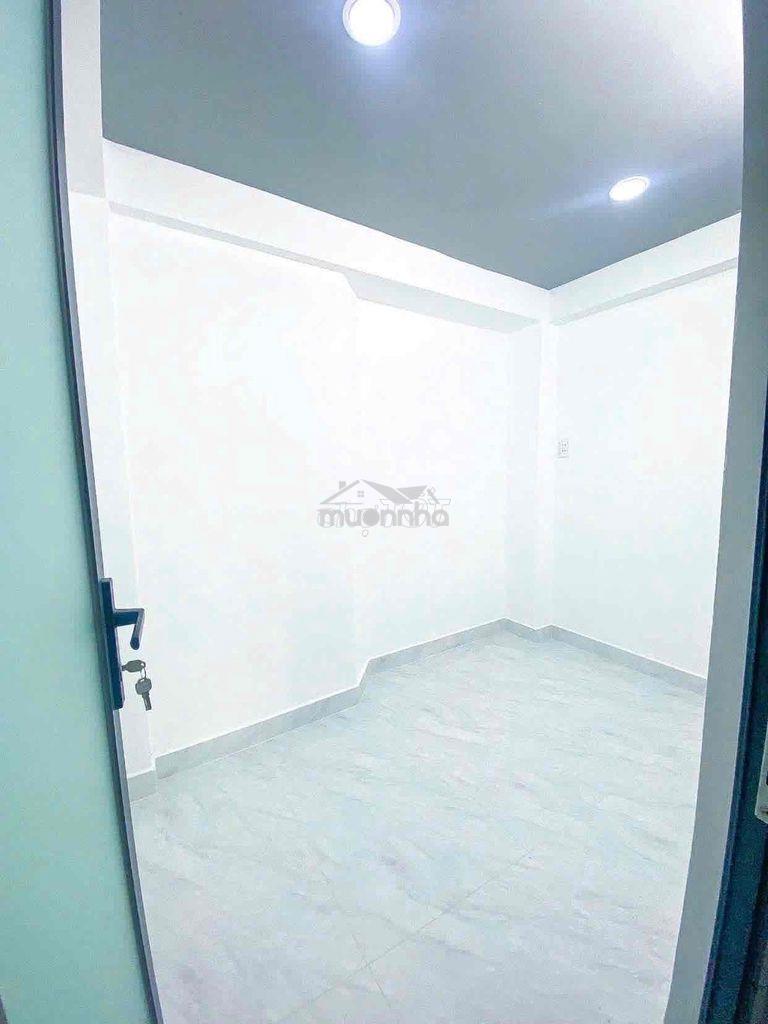 Nhà nguyên căn cmt8 tân bình – trệt 2 lầu – 3pn 3wc – chỉ 10 triệu - 4