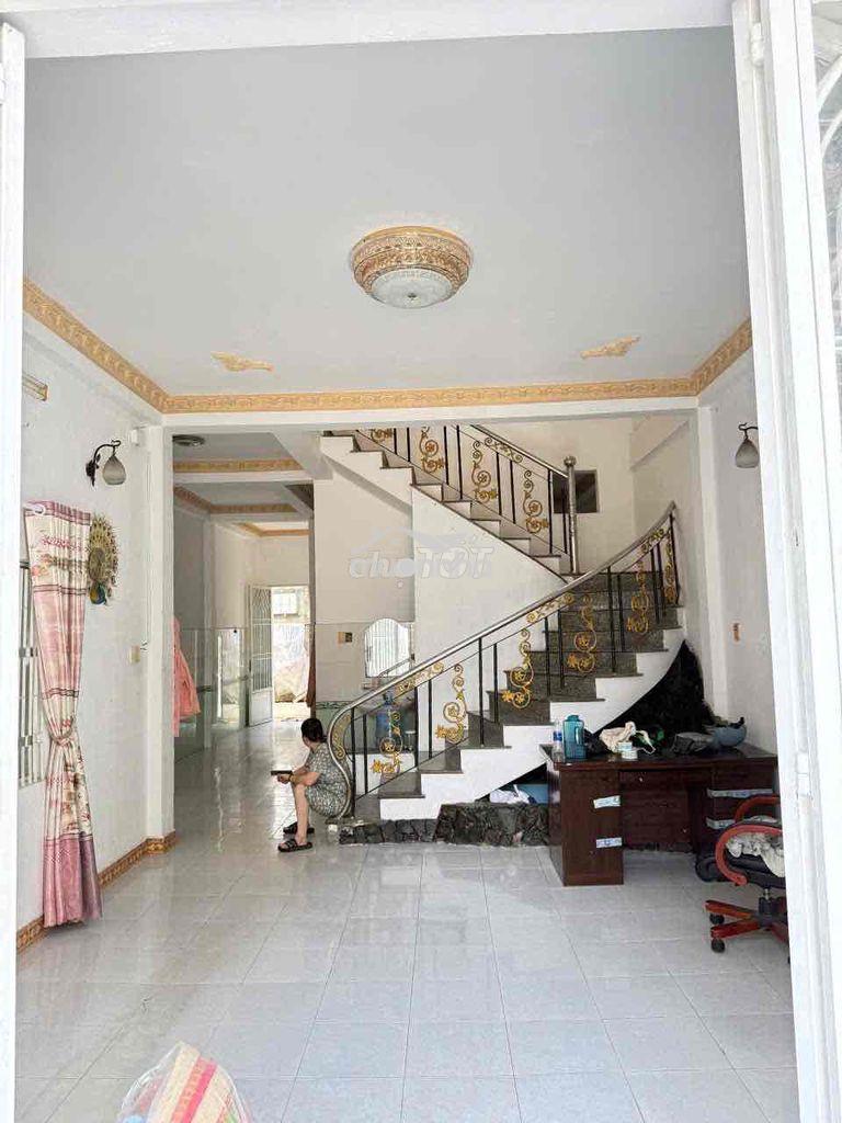 Cho thuê nhà rộng tiện ở và kinh doanh - 2
