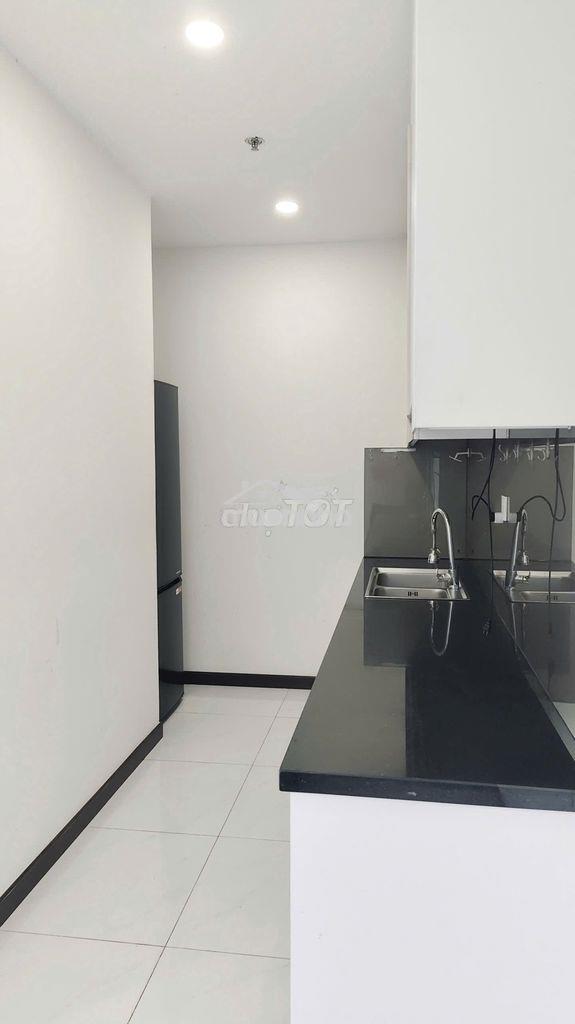 Bán nhanh căn sky view 1 pn giá chỉ 1ty8, đang cho thuê 6tr/th - 4
