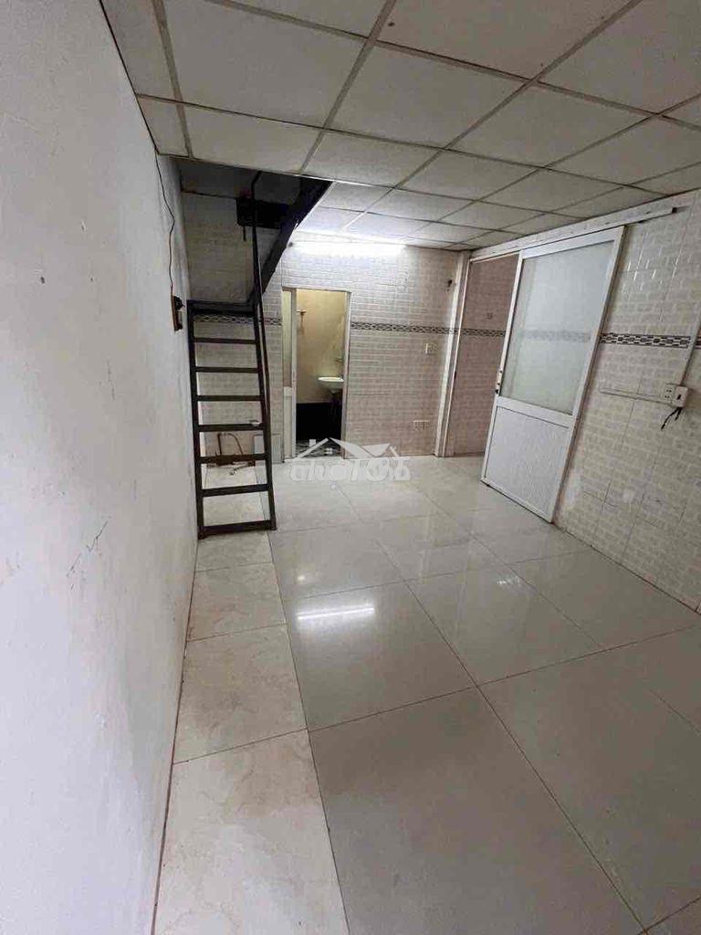 Cho thuê nhà hẽm 3m phạm thế hiển p4  dt 3x7. giá 5trieu. xây dựng 1tr