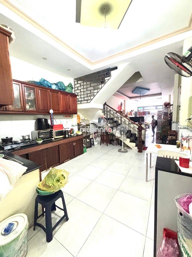 Nhà 2 tầng btct, 3pn, ngay đh công thương, 72m2 ( 4x18 ) nhỉnh 5 tỷ