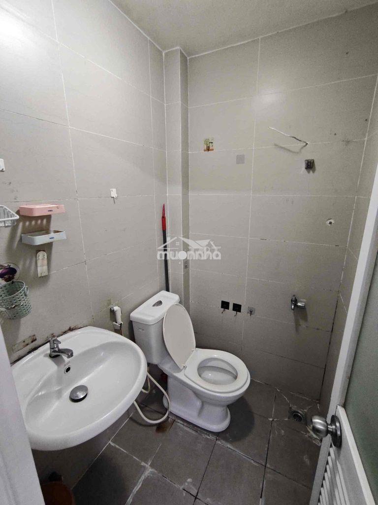 Phòng trọ nguyễn hữu cảnh gác cao 2m , giá tốt 4tr/ tháng - 4