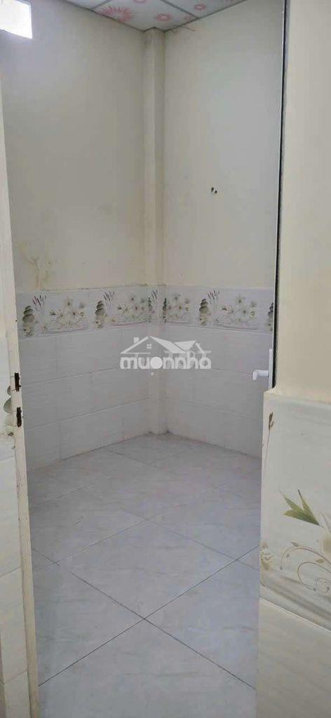 Nhà gần cầu vượt gò dưa, chợ đầu mối thủ đức, 8x10m, 5pn, ở gđ, nhóm - 4