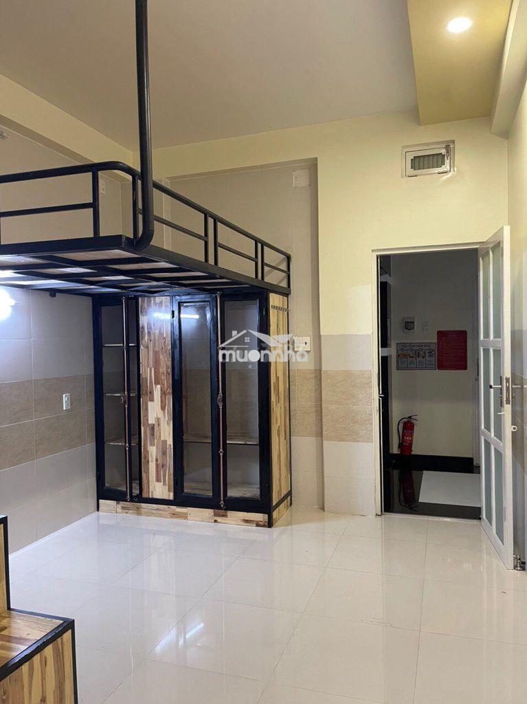 Cực phẩm! phòng rất rộng thoáng mát - full nộ thất - thang máy- giá rẻ