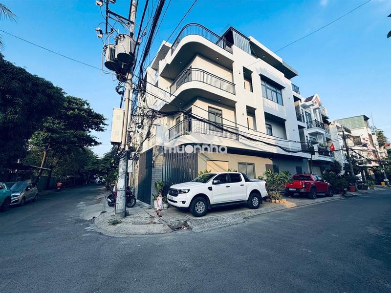 Cho thuê mặt bằng và văn phòng mới,  góc 2 mặt tiền gần sân bay tsn