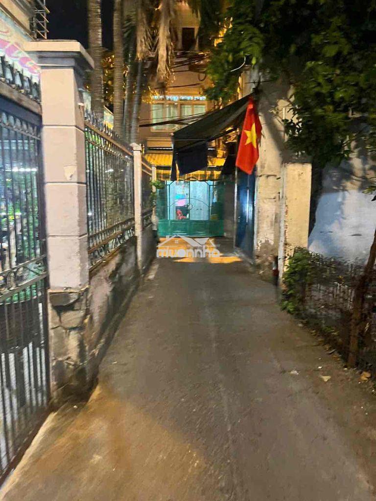 1/ đoàn văn bơ, p14,q4 cách quận 1 chỉ 2km. 3.5x16m trệt lầu. 6.2 tỷ - 4