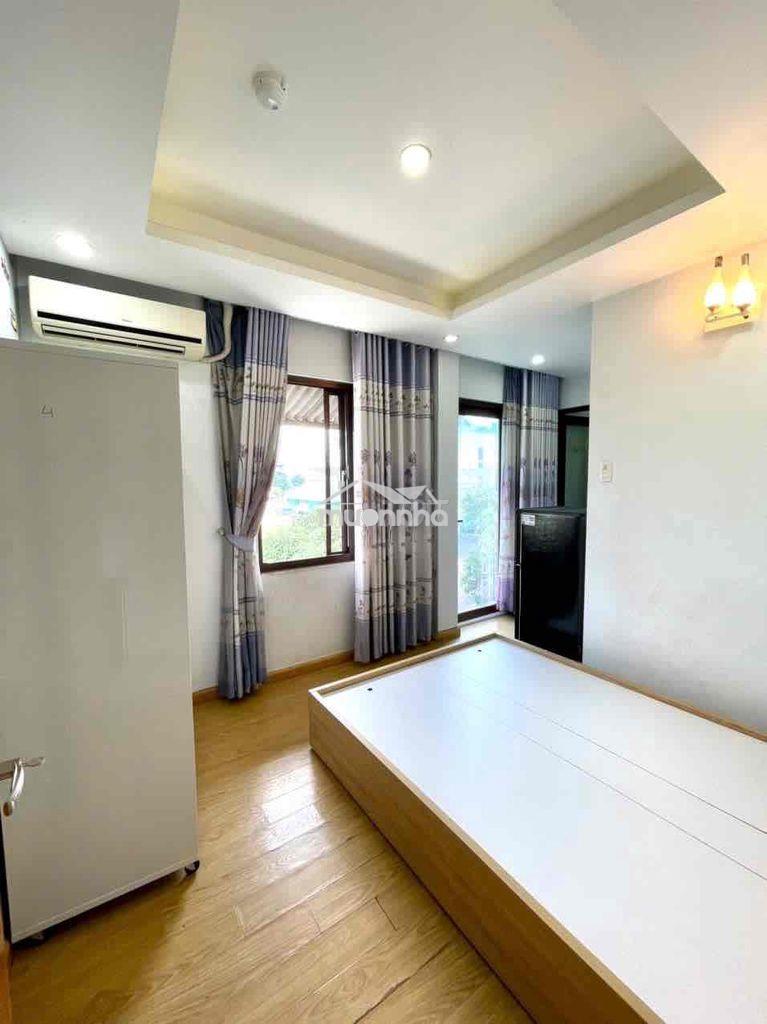 Phòng cửa sổ_thang máy_full nội thất_svđ hoa lư_gần ussh_thảo cẩm viên