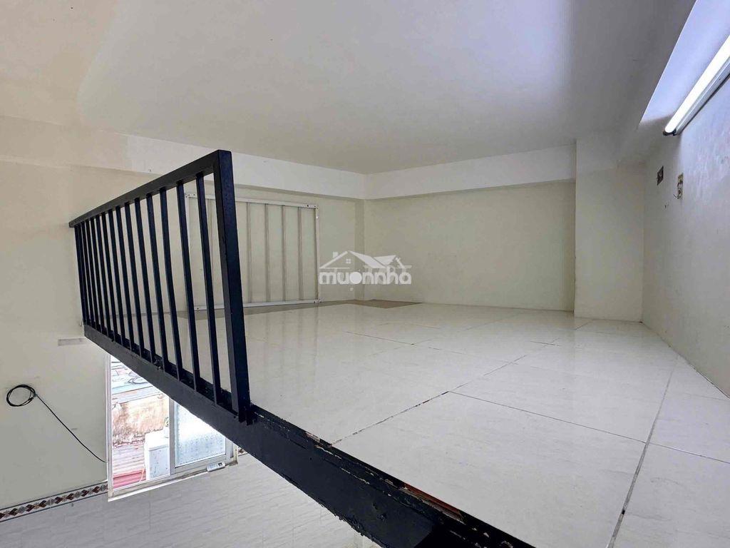 Phòng trọ gác cao - máy lạnh đoàn văn bơ - 4