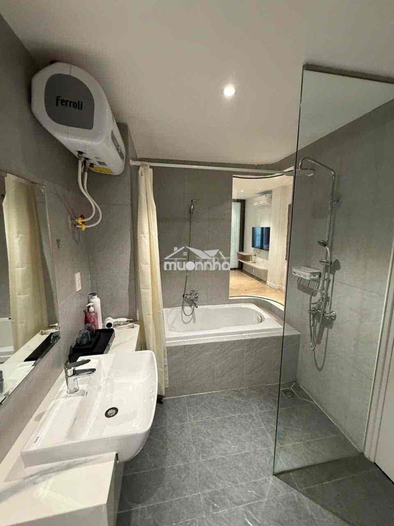 Chính chủ cho thuê căn hộ cao cấp full nội thất luxury sát q1 - 4