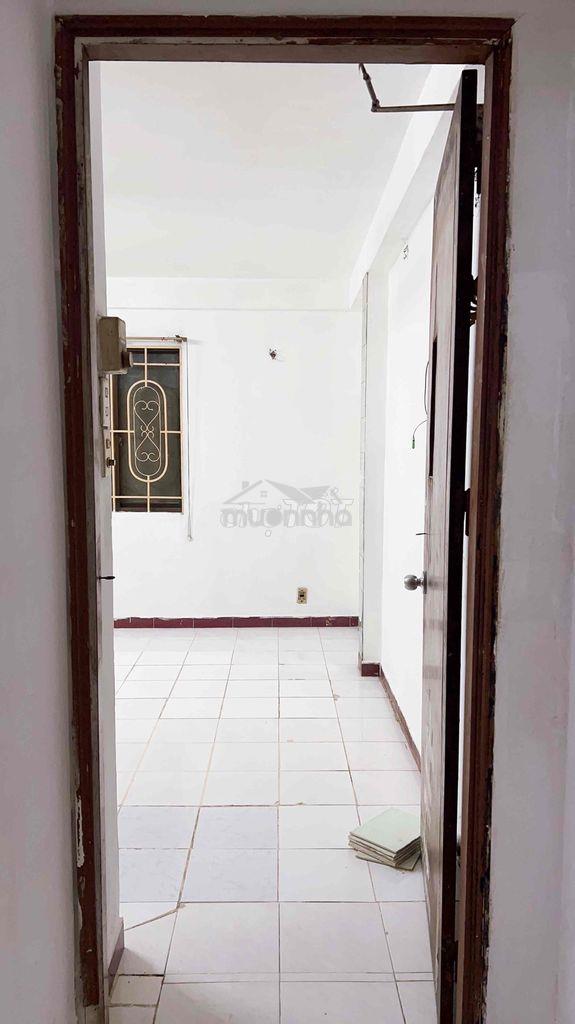 Cho thuê phòng trọ quận 5 - toilet riêng - chỗ nấu ăn riêng - lầu 1 - 2