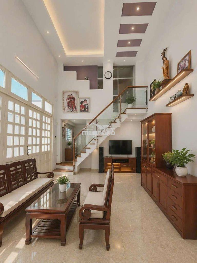 Nhà căn góc thoáng 2 mặt hẻm – chỉ cách tân hương 80m – giá 6ty8.
