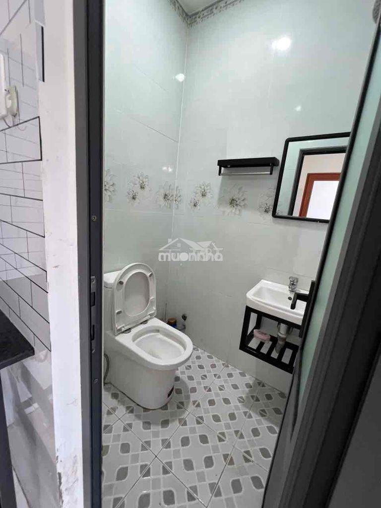 Phòng máy lạnh cửa sổ thoáng mát. gần gigamall - Ảnh 3
