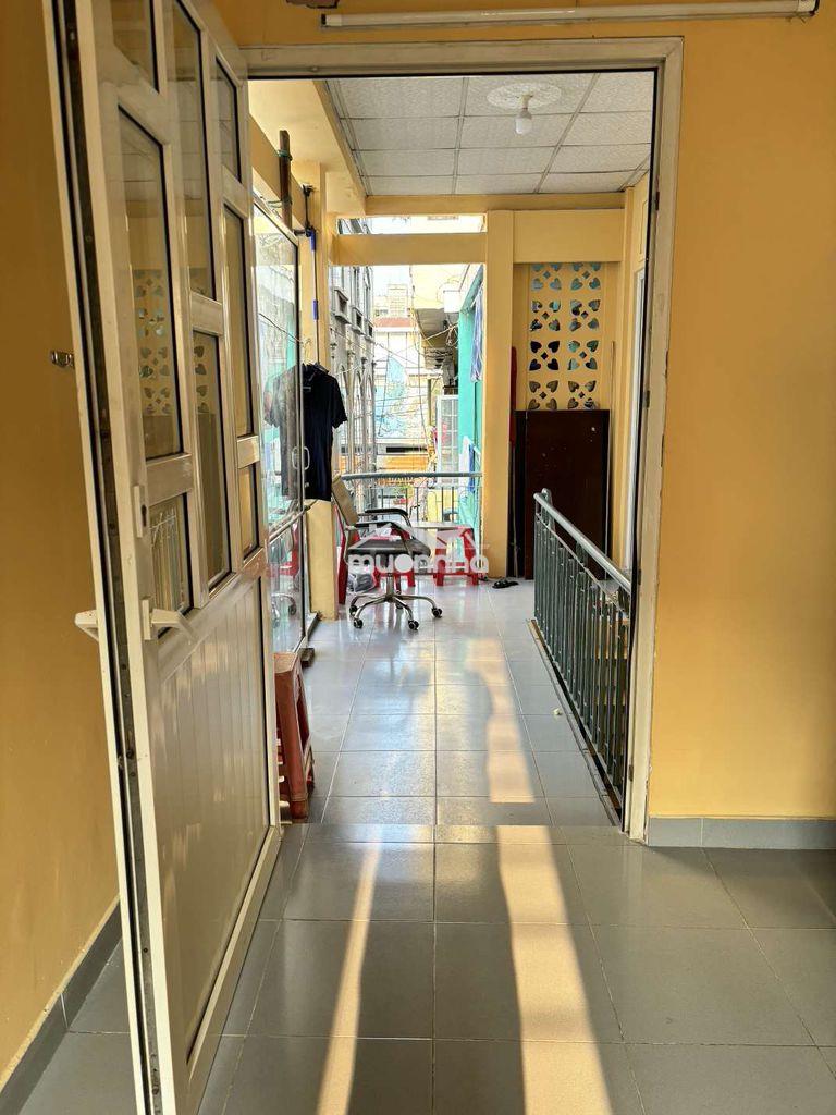 Cho thuê 1 căn 45m2, lầu 1 ngay ngô quyền q5 sau lưng bv đh y dược. - 2
