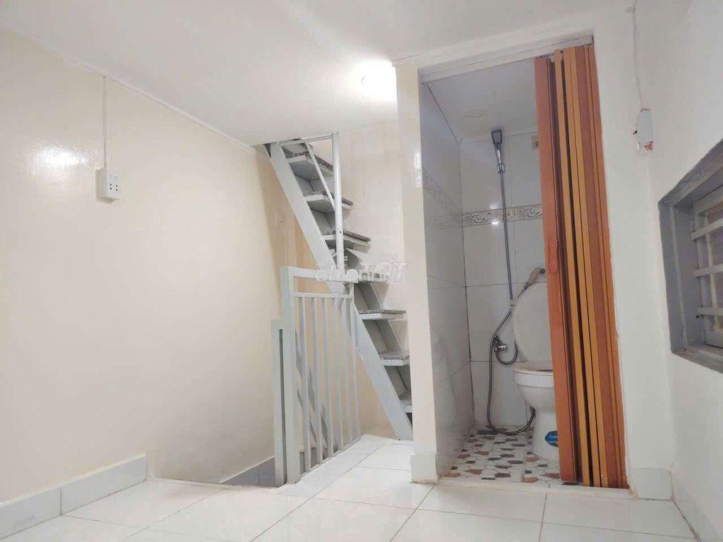 Nhà đúc 3 tầng hẻm 1/ lê hồng phong - 3