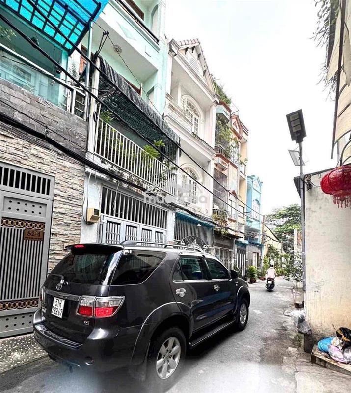 Cho thuê nhà 1 sẹt hẻm xe tải 7m đường phan huy ích,p15 gần trường chi