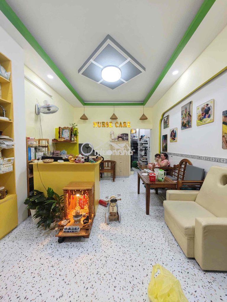 Cho thuê nhà đẹp- 2 lầu - 4pn + 3wc- phú định, q8- 10tr
