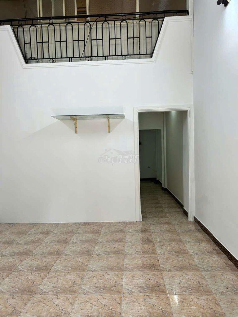 Chính chủ cho thuê nhà nguyên căn 3pn 2wc ngã 4 tô ký nguyễn ảnh thủ