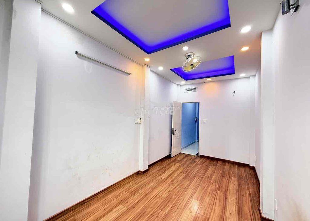 Cho thuê nhà 5 phòng ngủ nguyễn biểu, trần hưng đạo q1 - 3