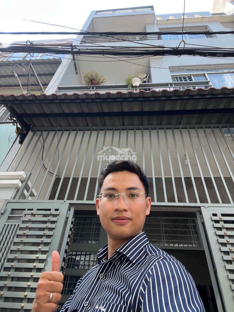 Chính chủ gửi bán nhà • 3 tầng ngang 6m dài 11m  • hẻm xe hơi