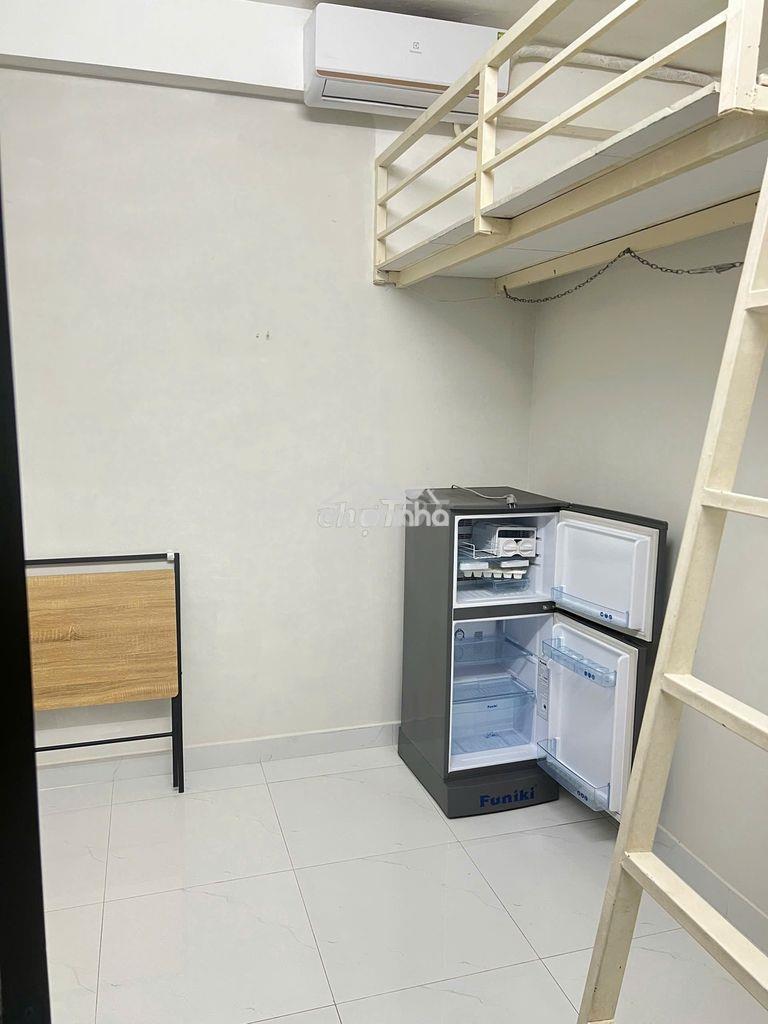 Phòng 1 người q10 giờ tự do máy giặt chung nội thất cơ bản - 2