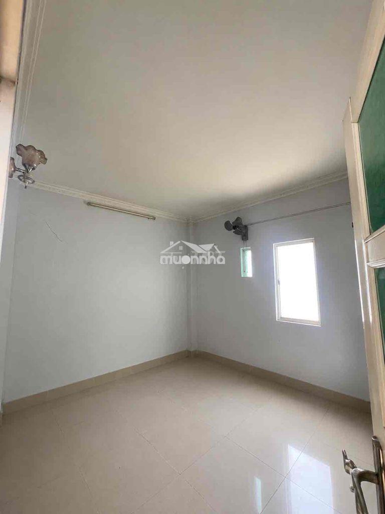 Q7- lô nhì , hẻm xh 4m thông, ngay hoàng quốc việt - htp - 4