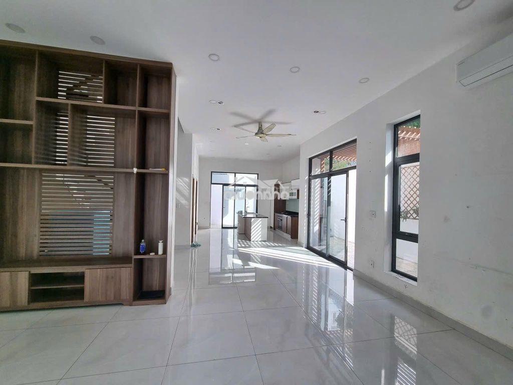 Cho thuê nhà trương công định, p.14, q.tb, 6x30m, trệt 2 lầu sân vườn - 3