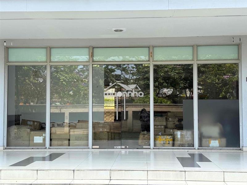Shophouse 131m2, giá tốt hơn thị trường 1 tỉ