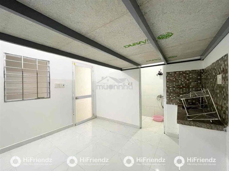 Cho thuê phòng có gác cửa sổ giá rẻ tân phú sẵn máy lạnh gần đầm sen