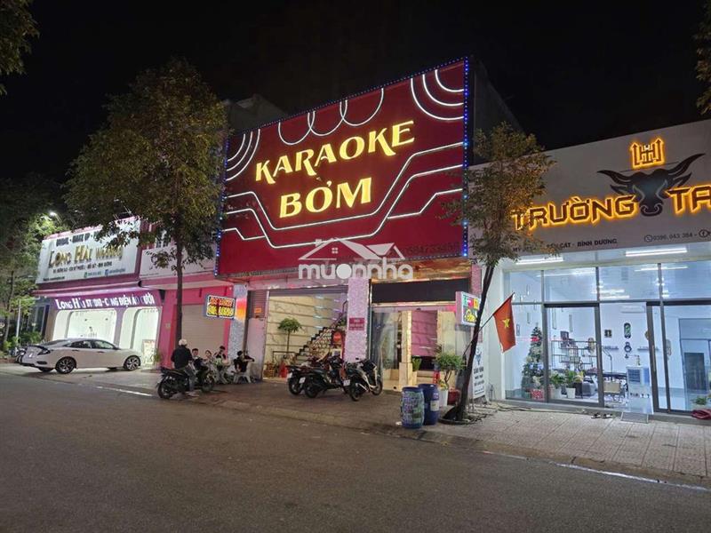 Bán nhà đường d10 kcn mỹ phước 1 