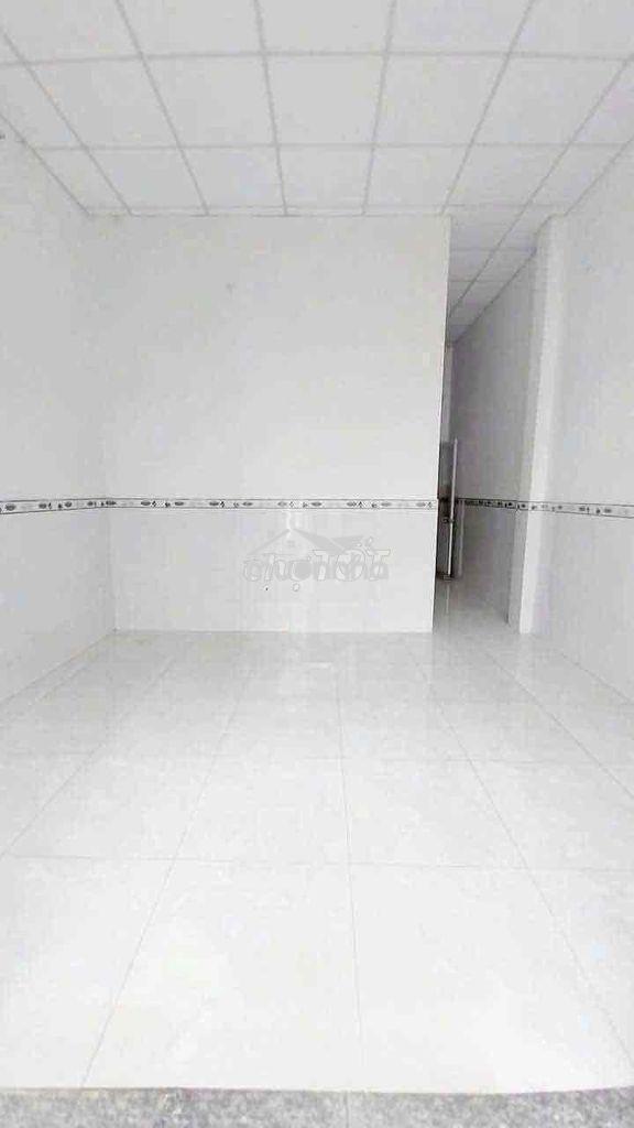 CHO THUÊ NHÀ THẠNH XUÂN 25 Q12 MỚI KENG CẤP 4 3PN GIÁ 5,5TR HXH GIÁP G