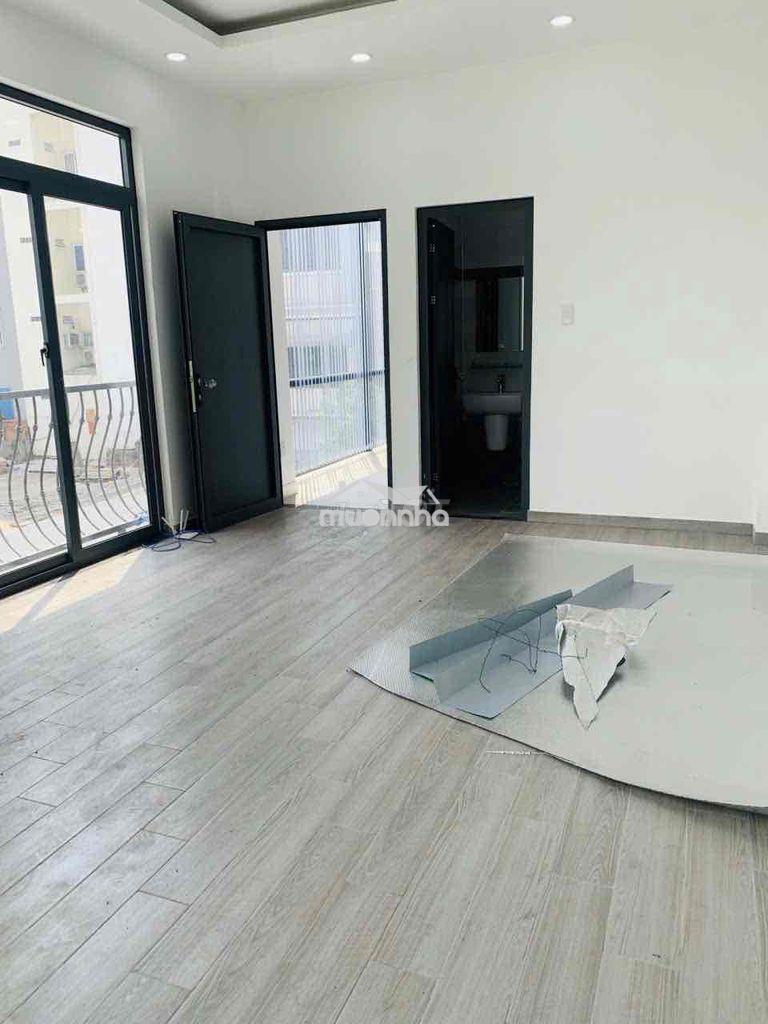 Cho thuê nhà nguyên căn đường phạm văn đồng quận bt