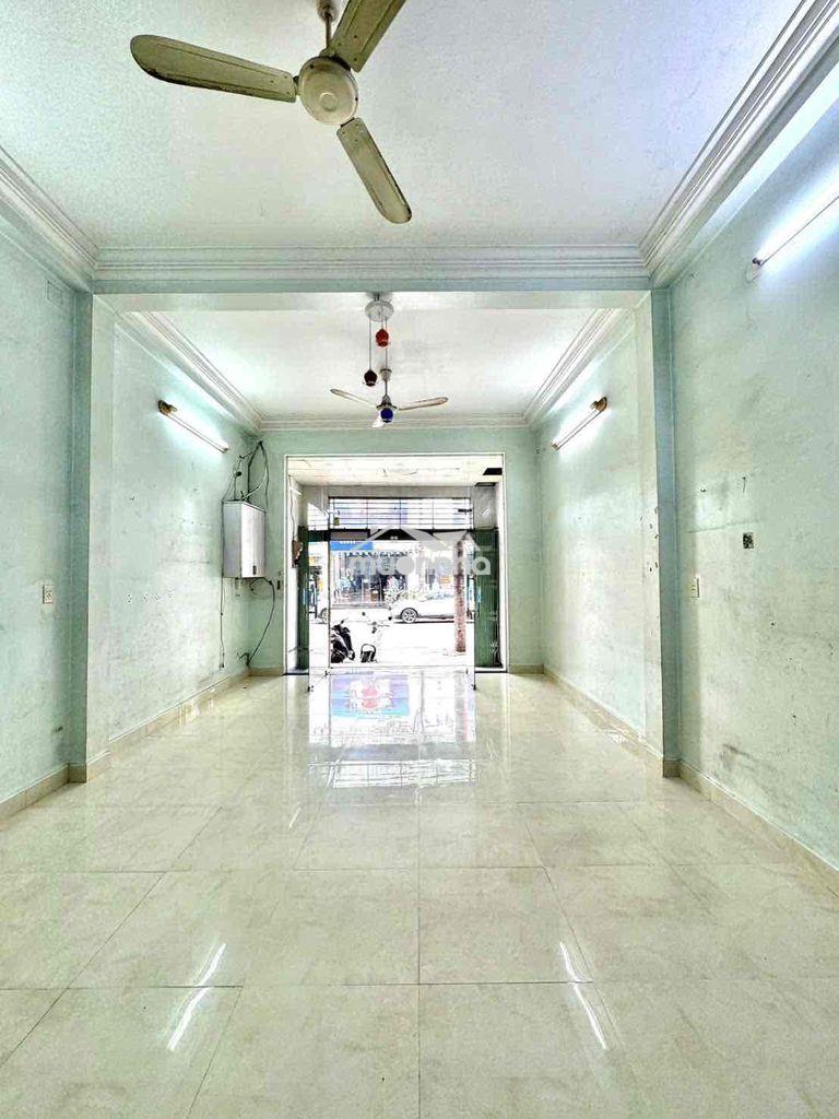 Mặt bằng yersin , gần ngã 6 , 1 hầm 1 trệt 2 lầu. có điện 3 pha - 4