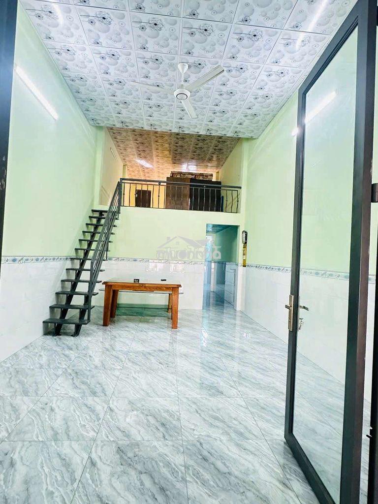 Cho thuê nhà sân xe tải gần cấp 2 tân bình