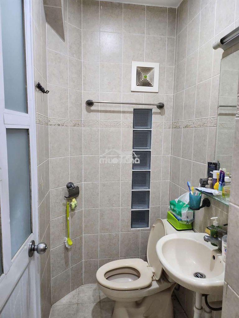 Phòng trọ gần chợ phạm văn hai (giờ giấc tự do) - 3