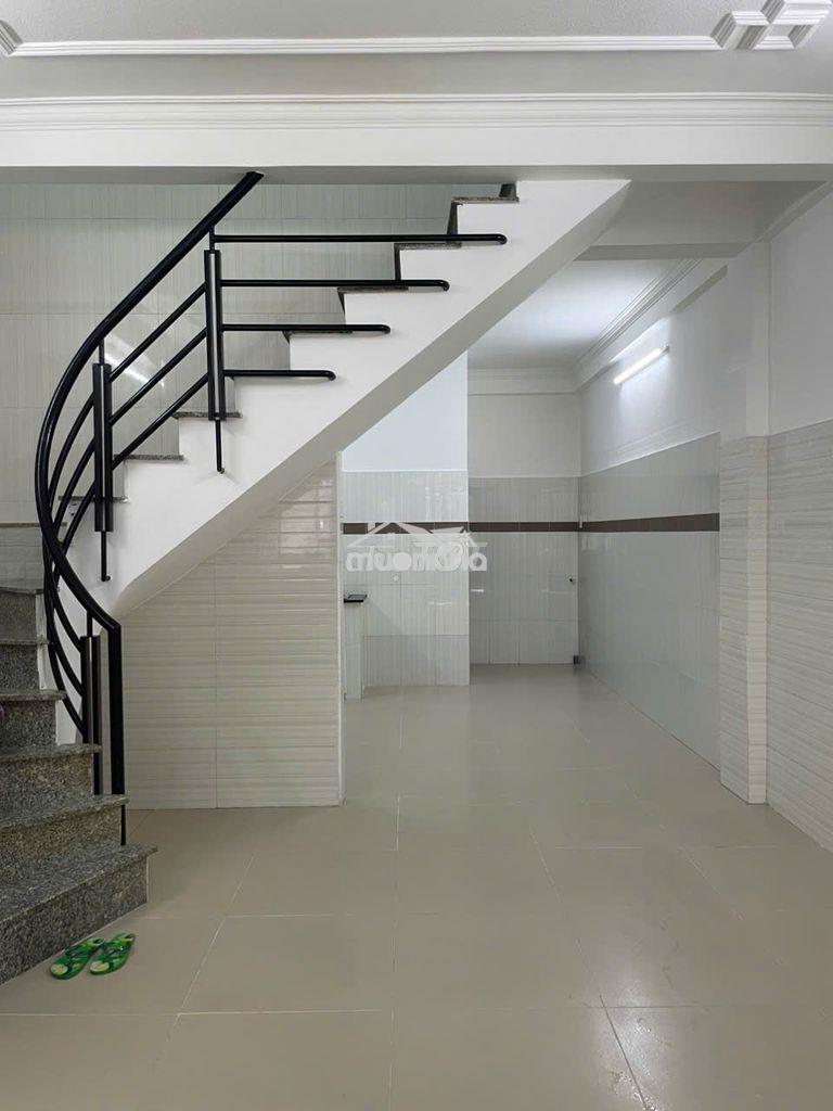 Cần tiền bán gấp nhà ngay khu ẩm thực pxl
