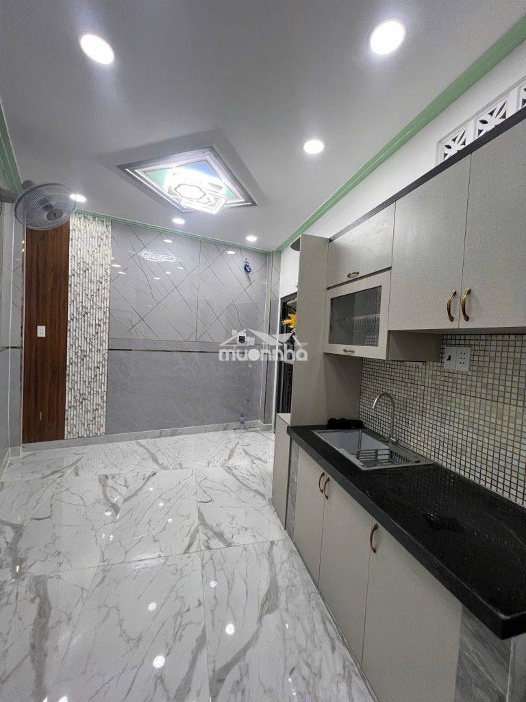 Nhà mới xây 100% - 3 tầng - sổ riêng - nhà ngay quận 6 - giá 2.2 tỷ