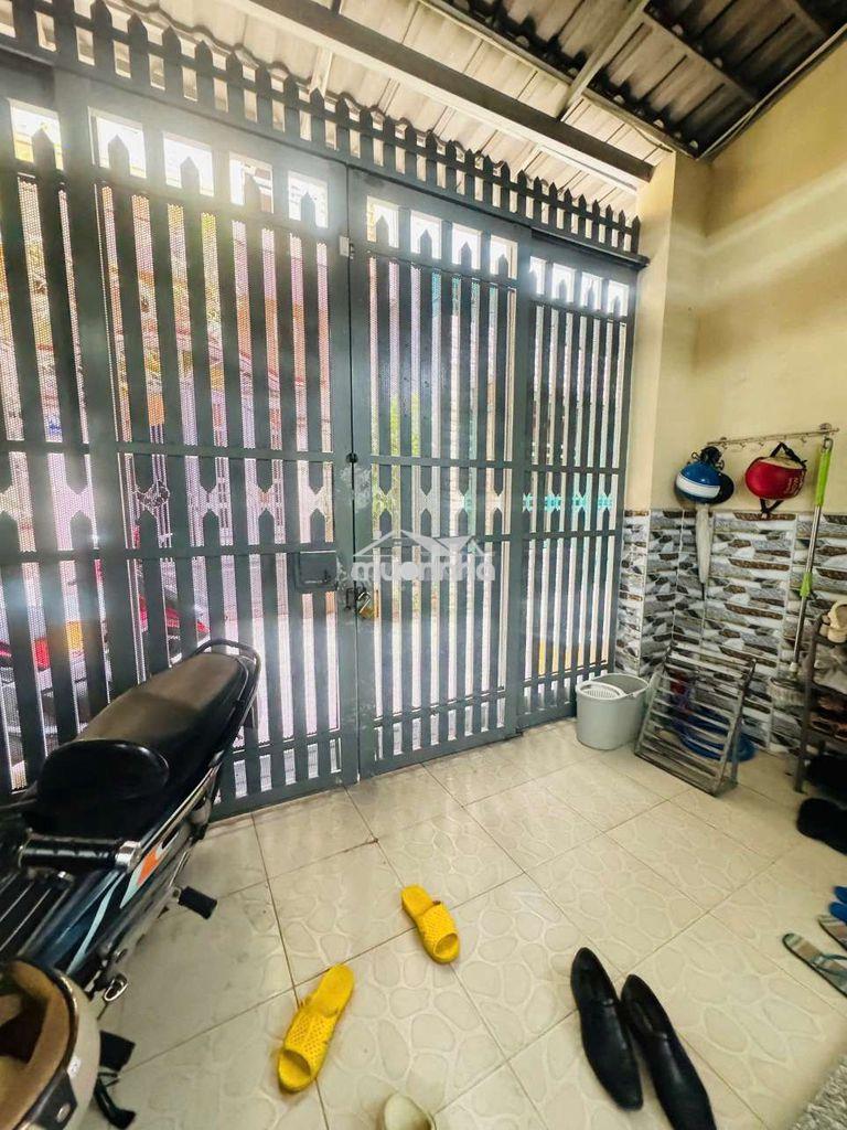 Nhà cách mt âu dương lân 4 căn dt: 4,3x11m, lửng, 2 lầu, 1st - 2