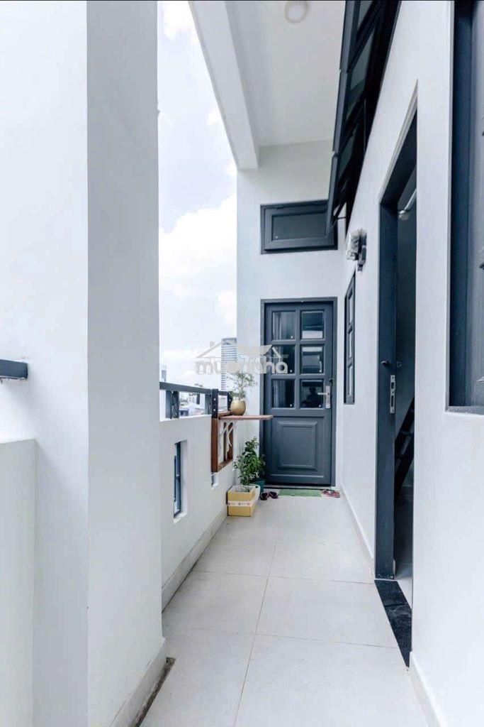 Phòng cho thuê ở hẻm 220 xvnt, vị trí trung tâm đi đâu cũng tiện...