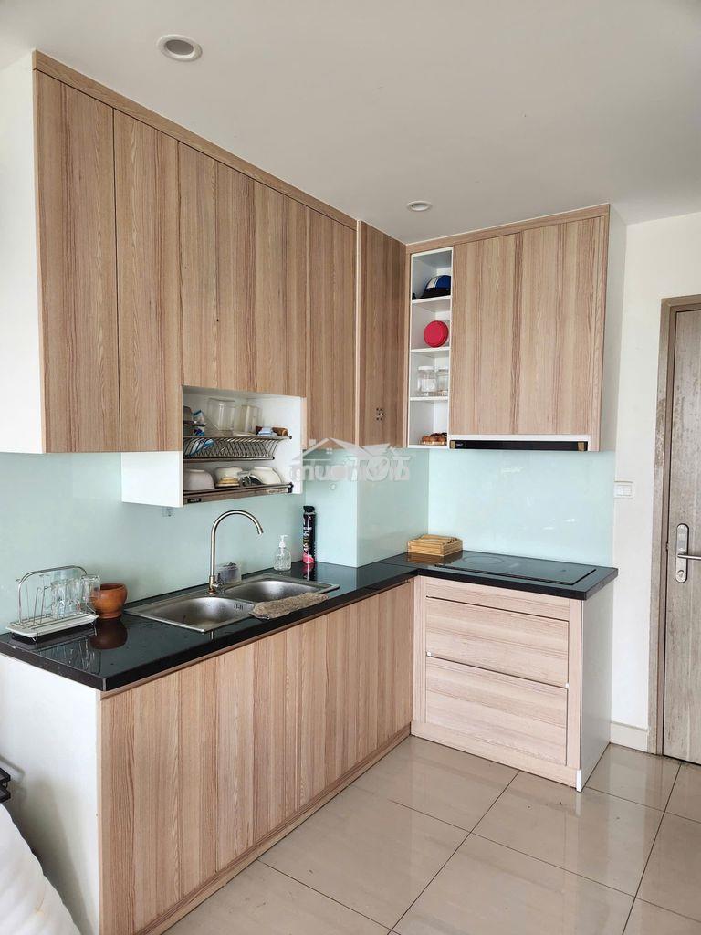 Cho thuê căn hộ góc 2pn+ vinhomes grand park full nội thất gỗ