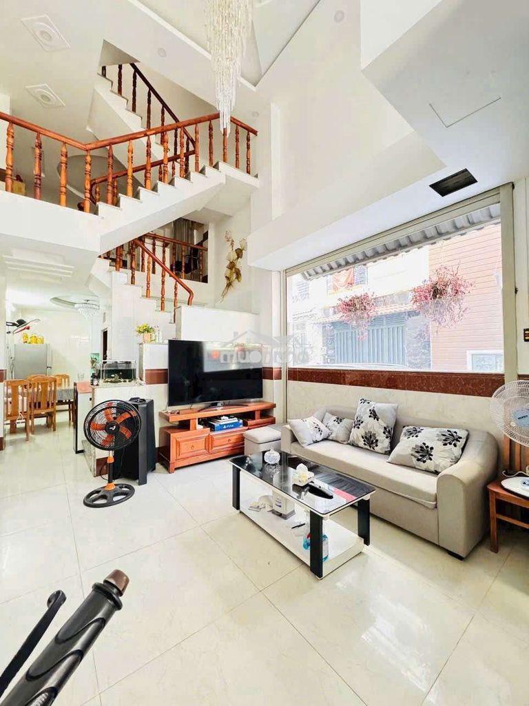 Có nội thất ô tô đậu cửa 4pn nhà mới hiệp thành q12
