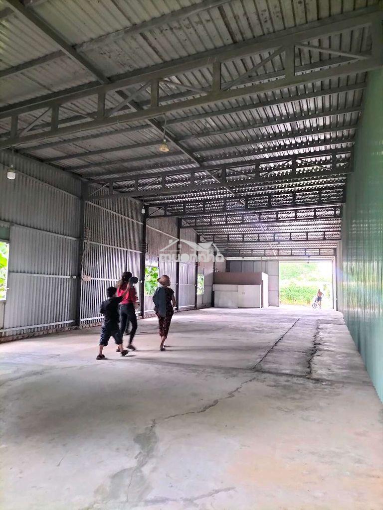 Xưởng 350m2 - có văn phòng - hóc môn