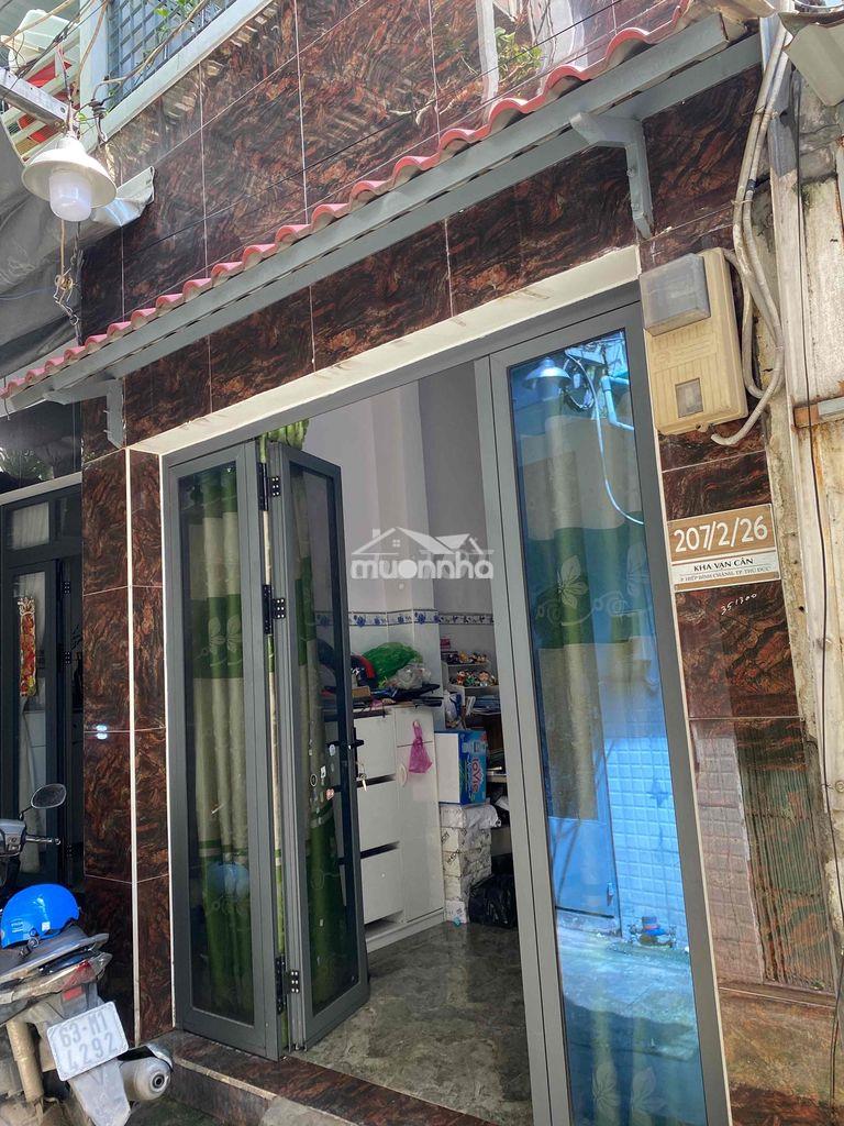 Bán nhà đường phạm văn đồng đối diện siêu thị gigamall