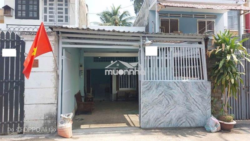 Nhà hxt 3pn, sân rộng. ngay ql13, gần ngã tư bình phước
