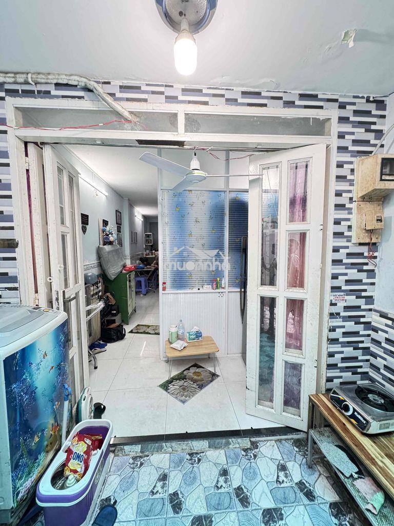 Giá  1tỷ8 - bán nhà - quận 4 – đường bến vân đồn - dt 31 m2 (3.1 x 10m - 3