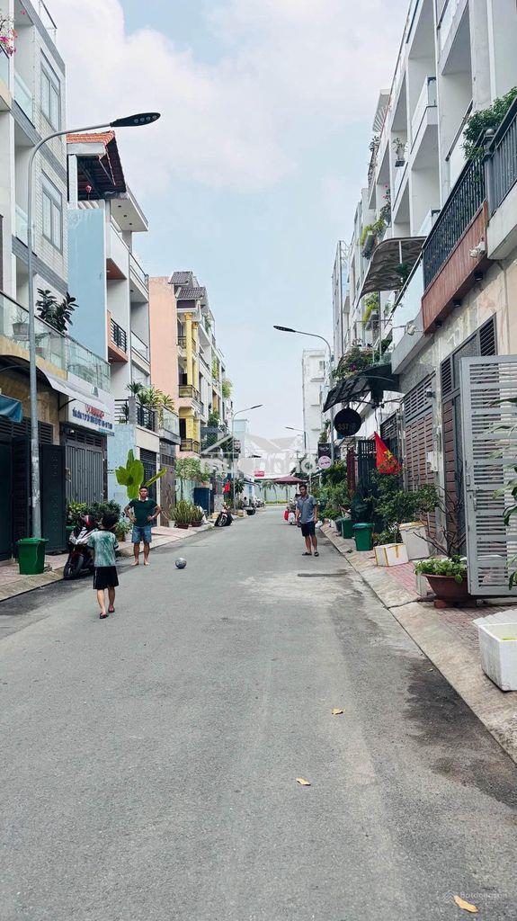 Bán nhà hẻm 8m thoại ngọc hầu- lũy bán bích 4x18 -3 tầng mới đẹp 7.6tỷ