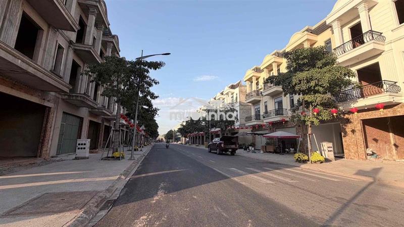 Khu nhà phố bcons phường tân uyên, chỉ từ 3.5tỷ trả theo tiến độ 2028