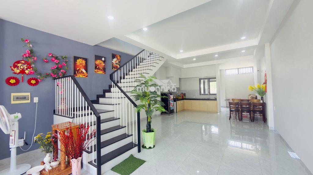 Cho thuê nhà nguyên căn kđt oasis, 2pn, 2wc, có nội thất, giá 7tr - 3